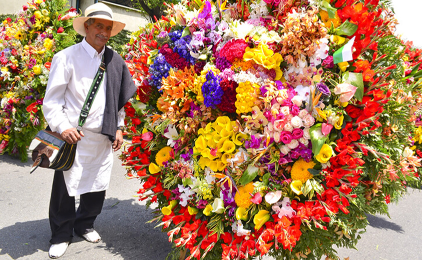Sleeping above the clouds in mountain village Santa Elena