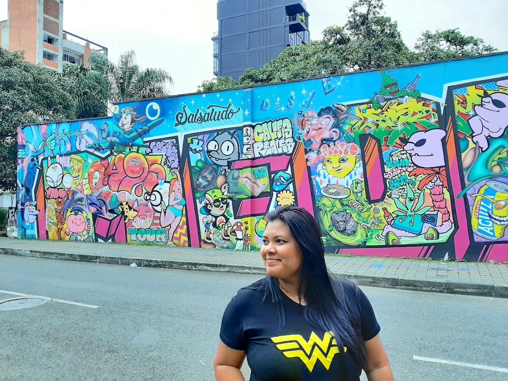 Free El Poblado tour-Medellín