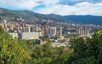 What Areas Should Tourists Avoid in Colombia?